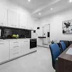 New Era, Nilie Hospitality Mgmt Apartment *